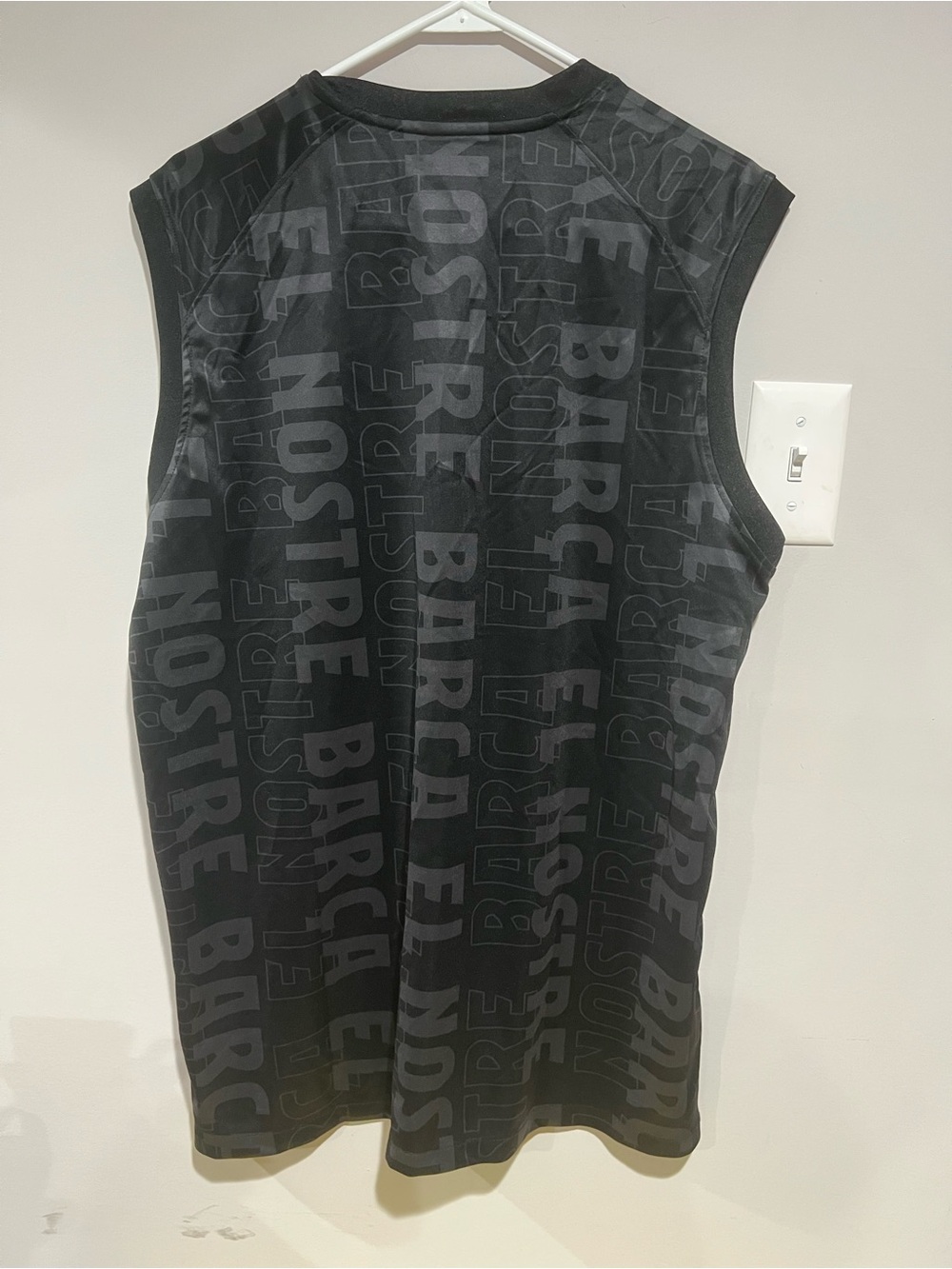 Nike FC Barcelona men’s Black & Pink Sleeveless Training Jersey, size: 2XL - Picture 2 of 9